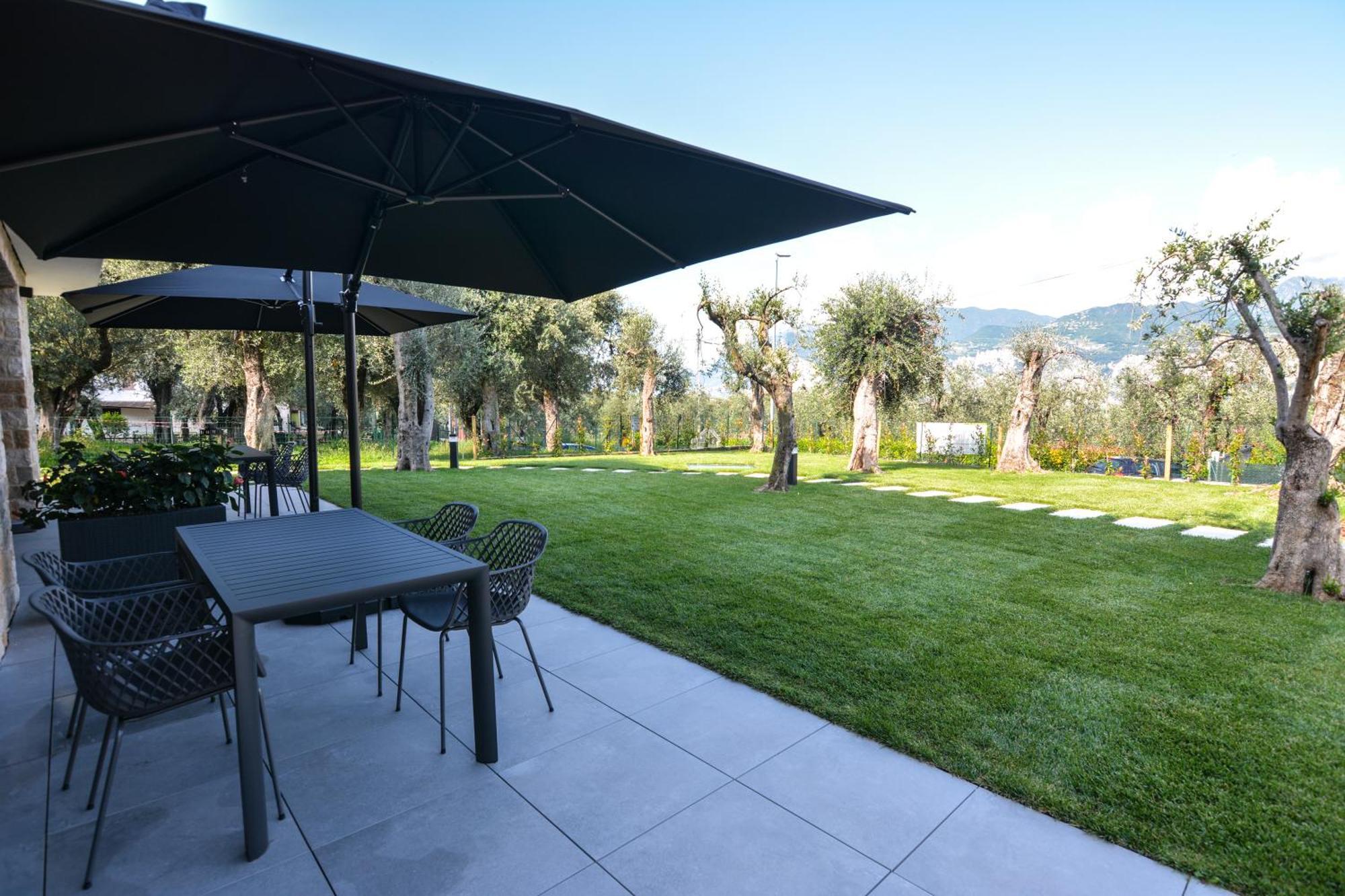 Olivo Luxury Apartments Malcesine Esterno foto